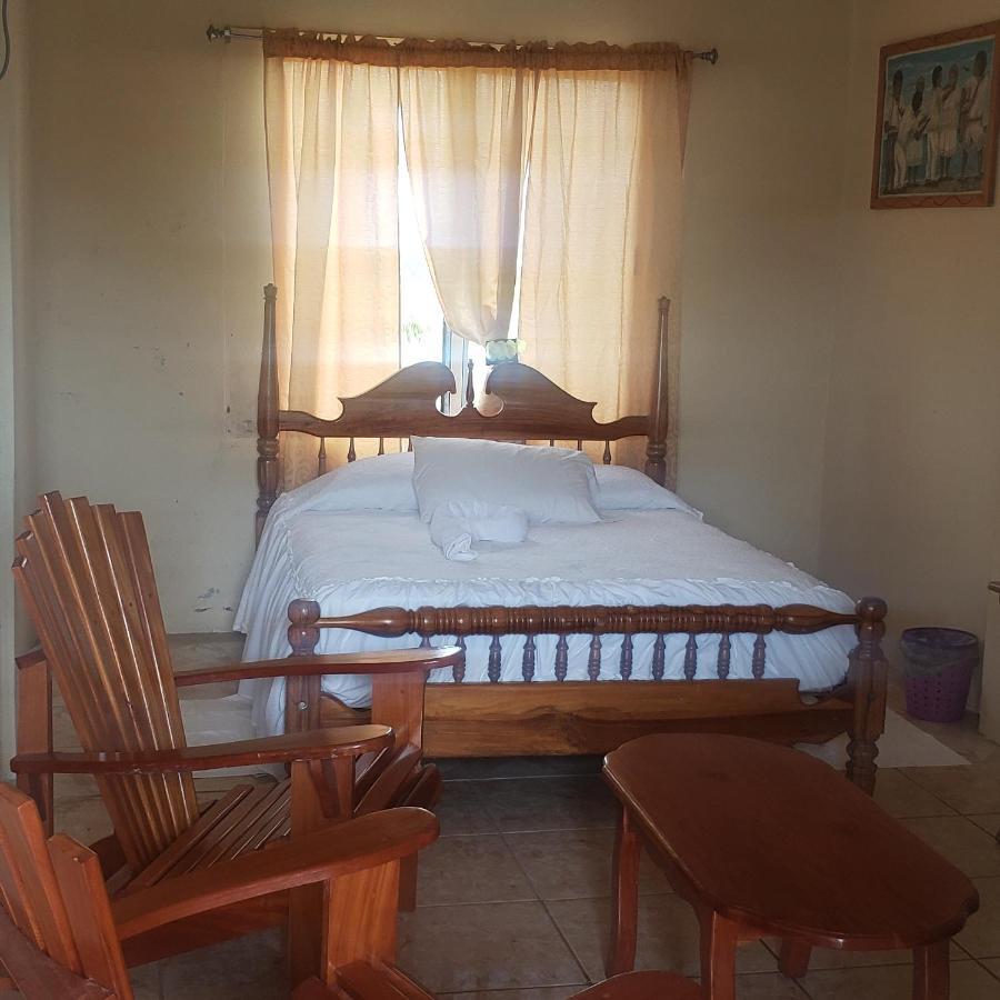 Pal'S On The Beach - Dangriga, Belize Εξωτερικό φωτογραφία