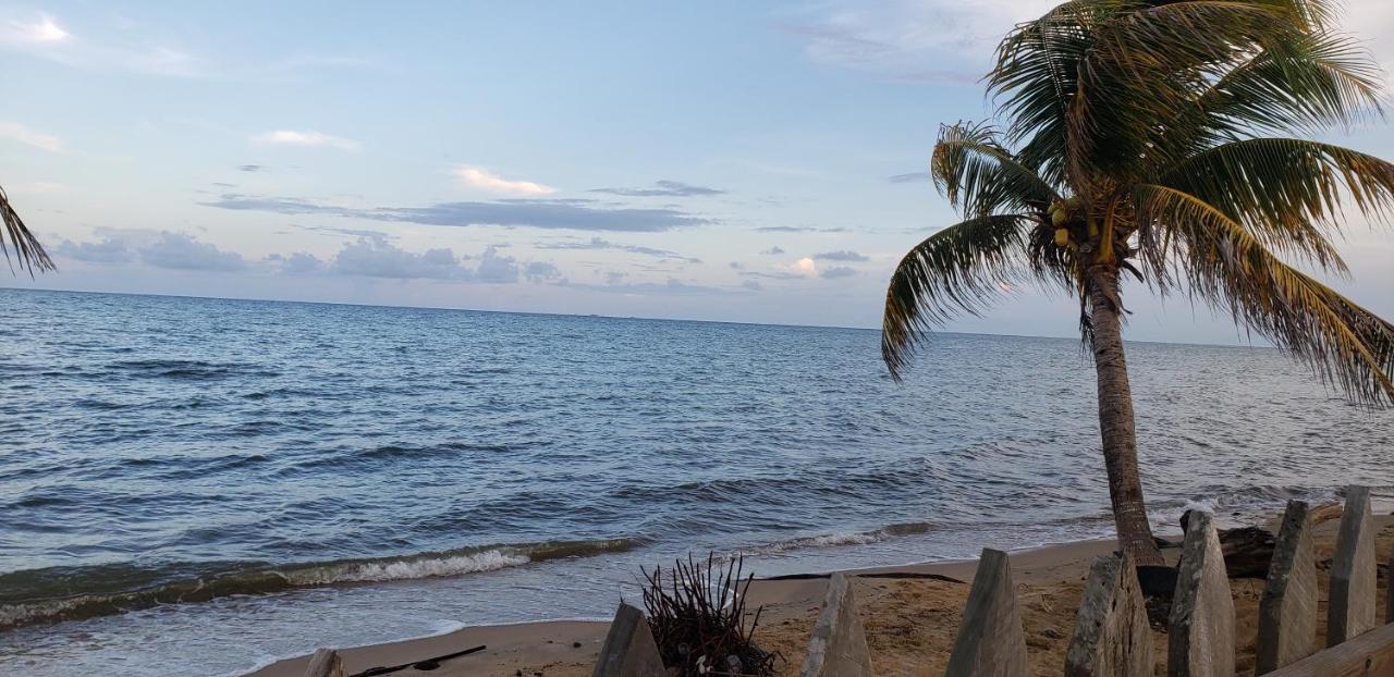Pal'S On The Beach - Dangriga, Belize Εξωτερικό φωτογραφία