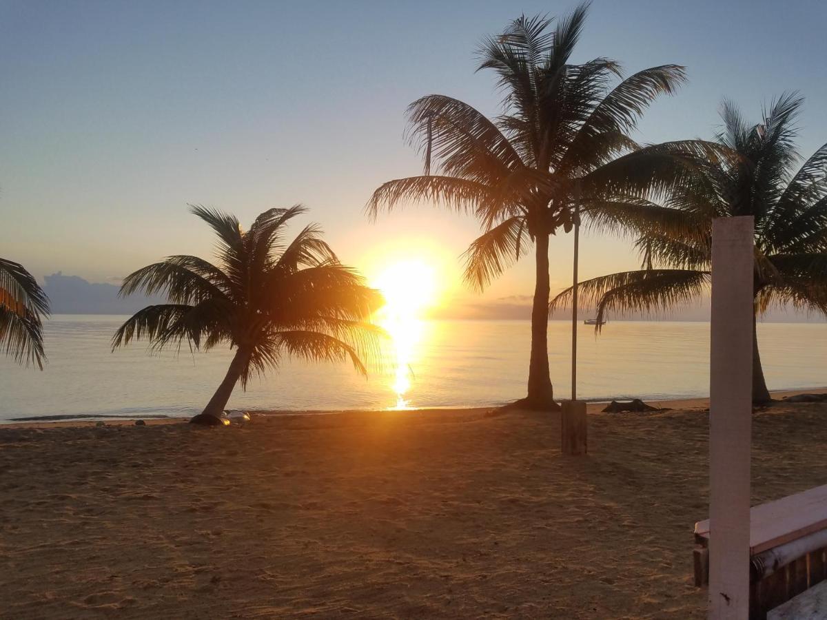 Pal'S On The Beach - Dangriga, Belize Εξωτερικό φωτογραφία