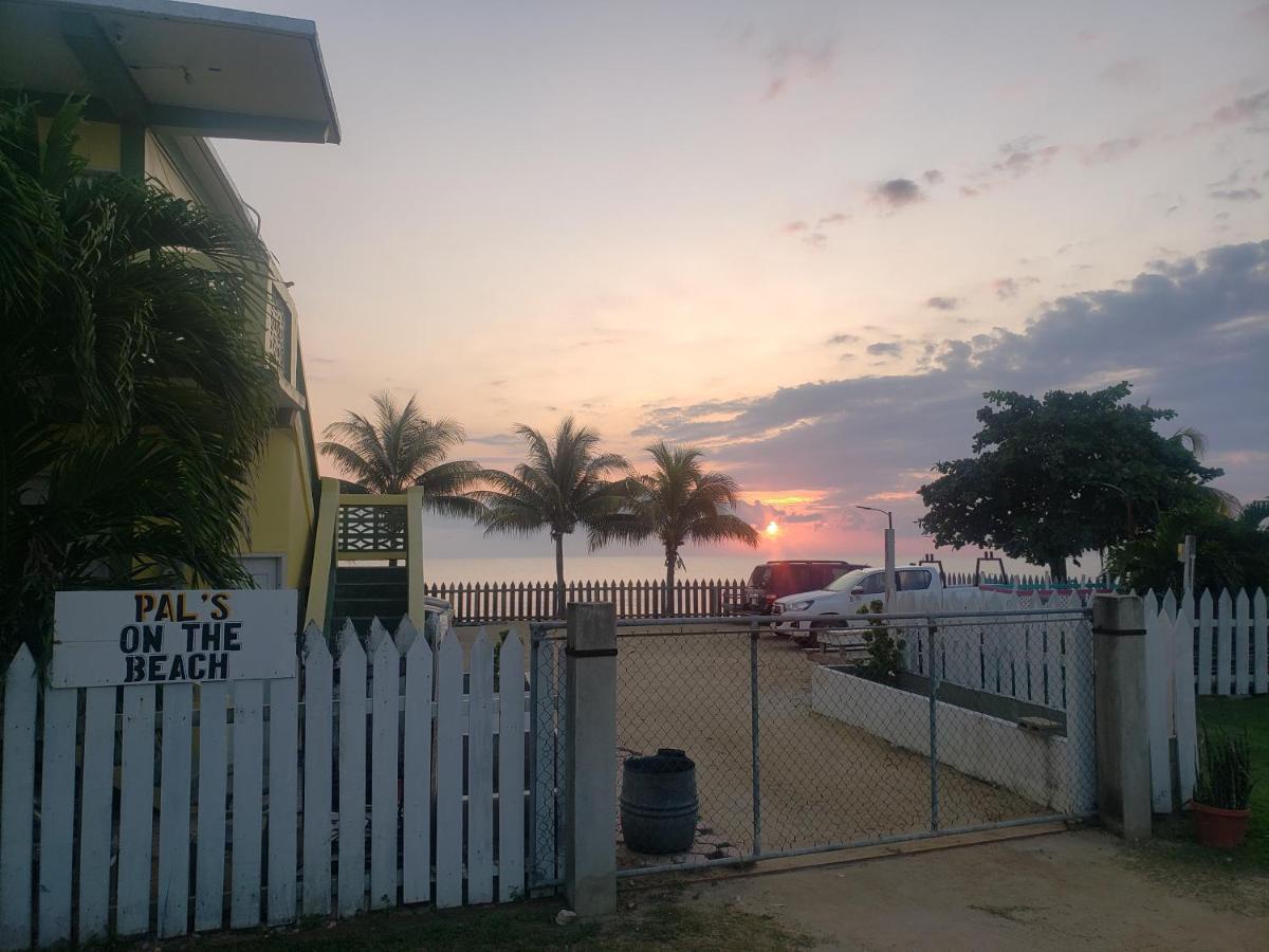 Pal'S On The Beach - Dangriga, Belize Εξωτερικό φωτογραφία